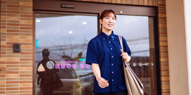 本社事務職 小濵有紗